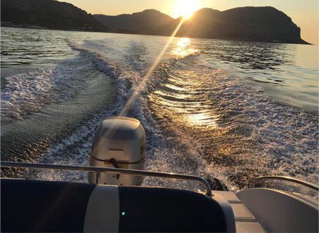aperitivo-al-tramonto-in-barca-palermo